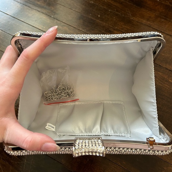 Silver handbag!! - Picture 4 of 5